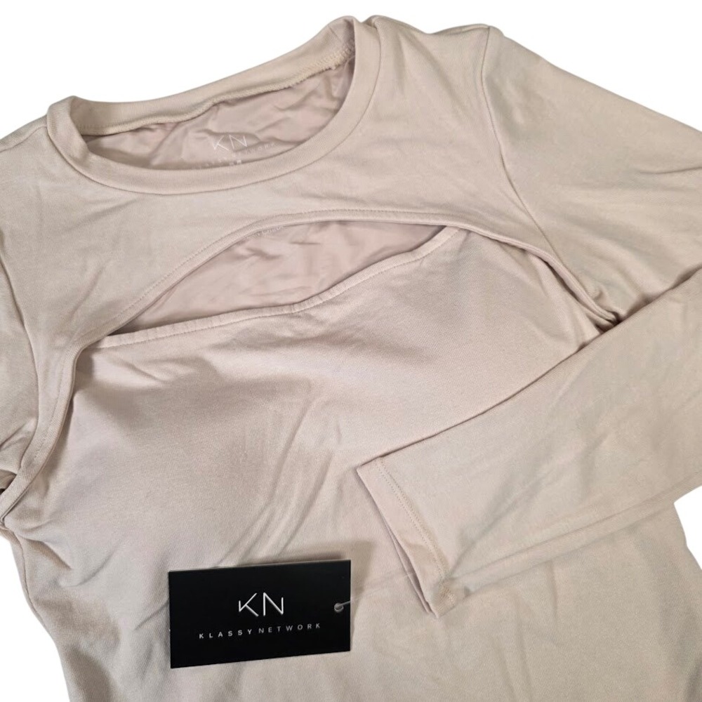 Klassy Network Size Medium‎ Brami Long Sleeve Cutout Top Beige Tan NWT